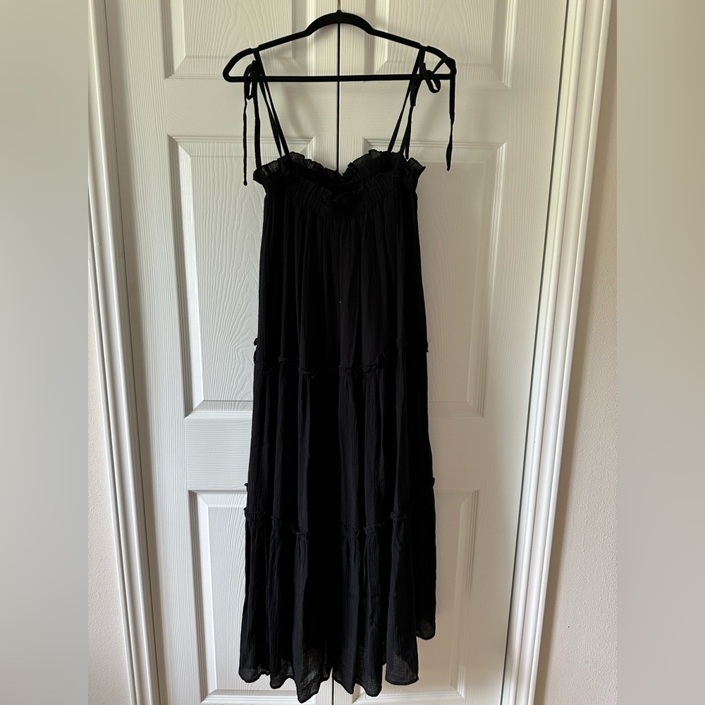 &merci Black Tiered Linen Maxi Dress - Sm